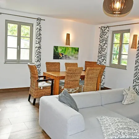 Апартаменты Grosses Baaber Mit Sauna R Бабе